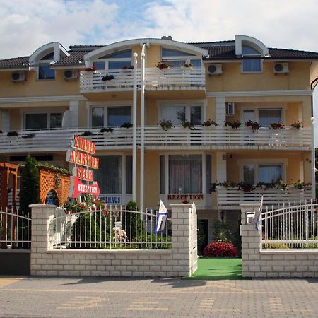 Apartman Bella Panzió Siófok Exterior foto