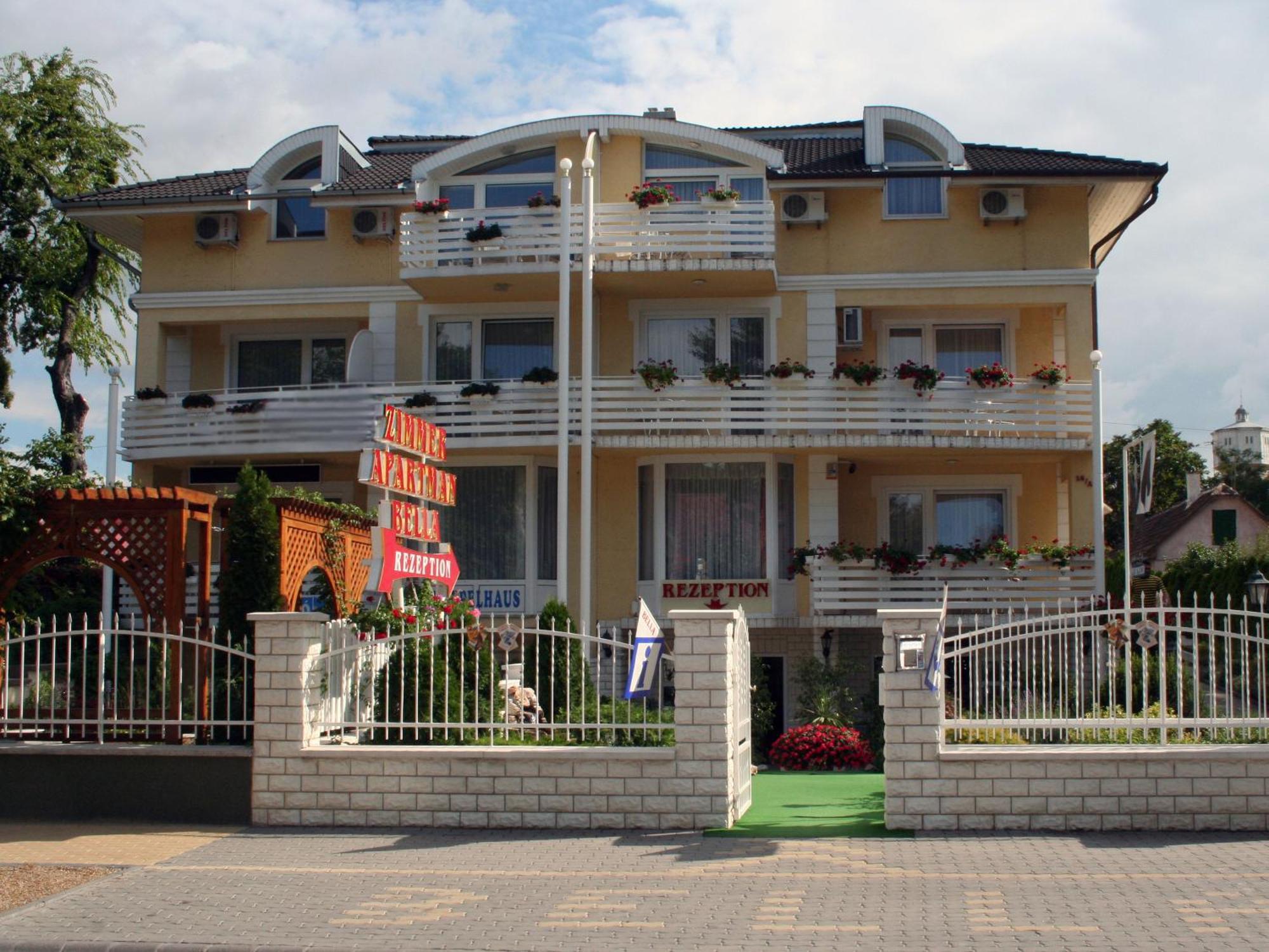 Apartman Bella Panzió Siófok Exterior foto