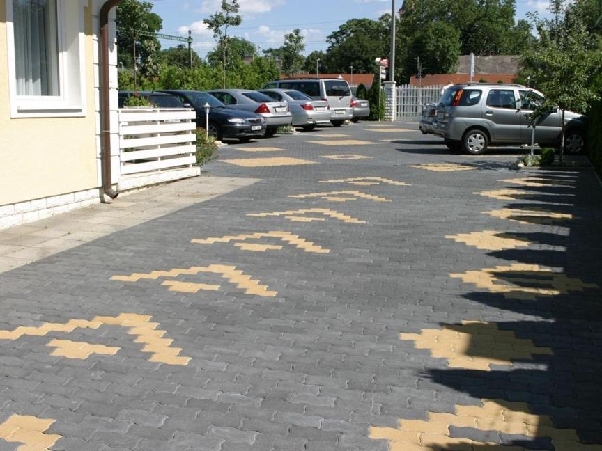 Apartman Bella Panzió Siófok Exterior foto